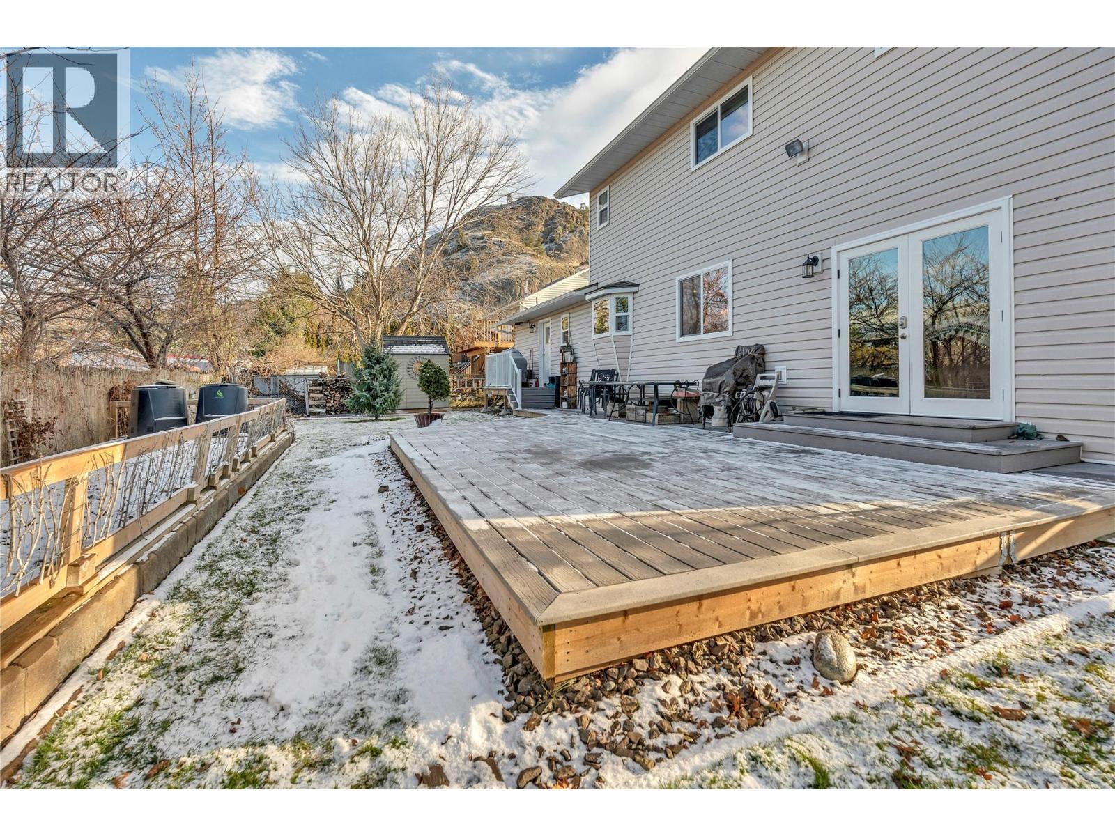 10112 Beavis Place. Summerland, British Columbia