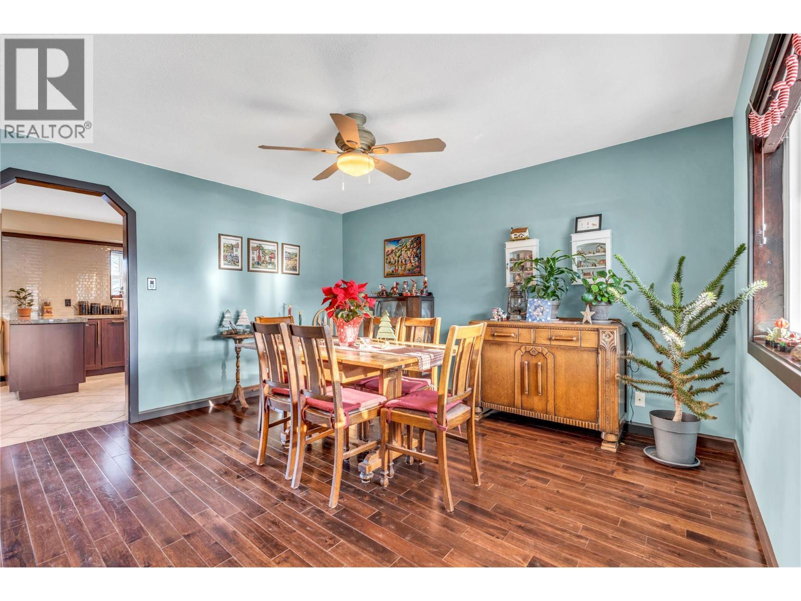 10112 Beavis Place. Summerland, British Columbia