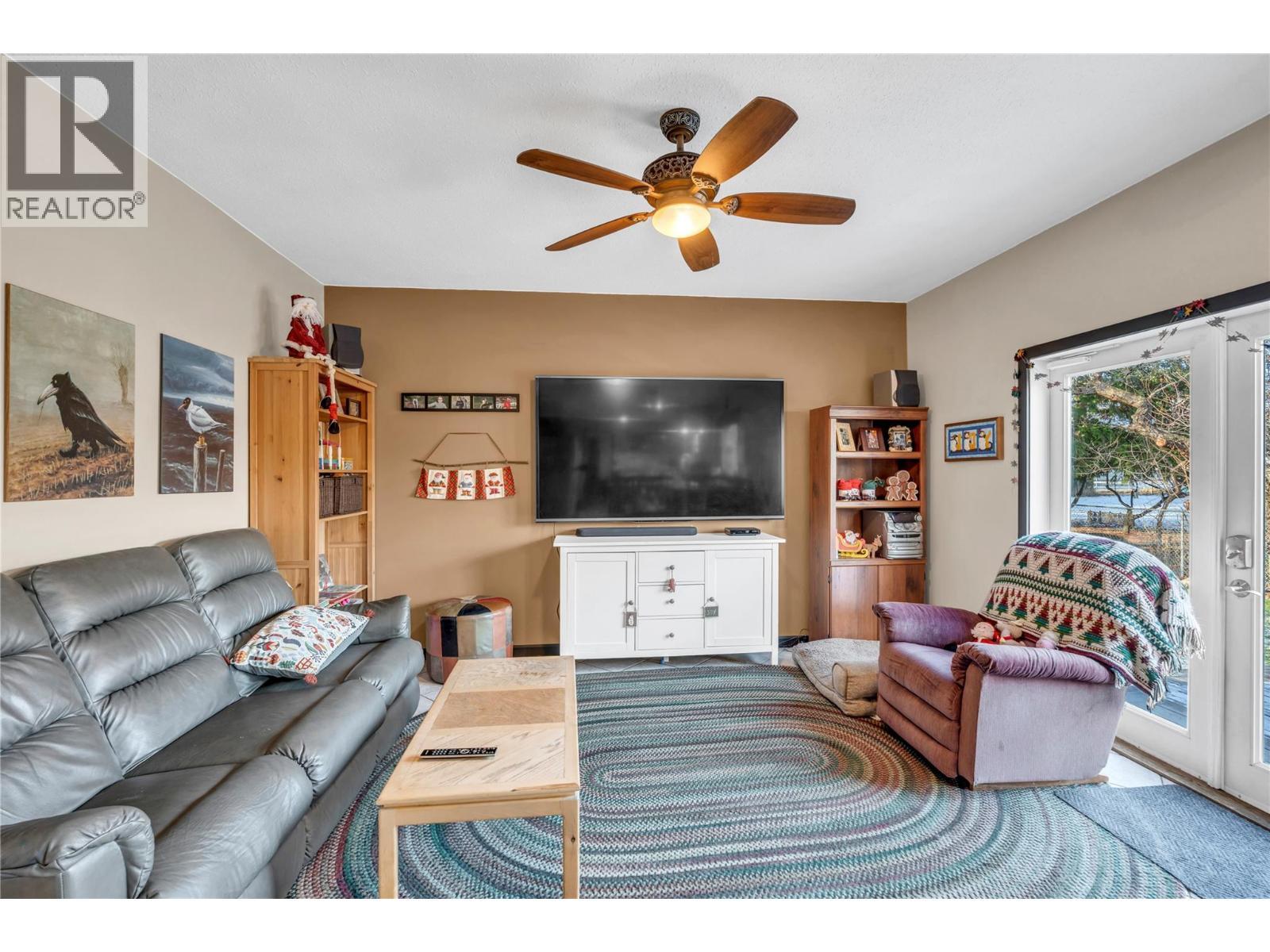 10112 Beavis Place. Summerland, British Columbia