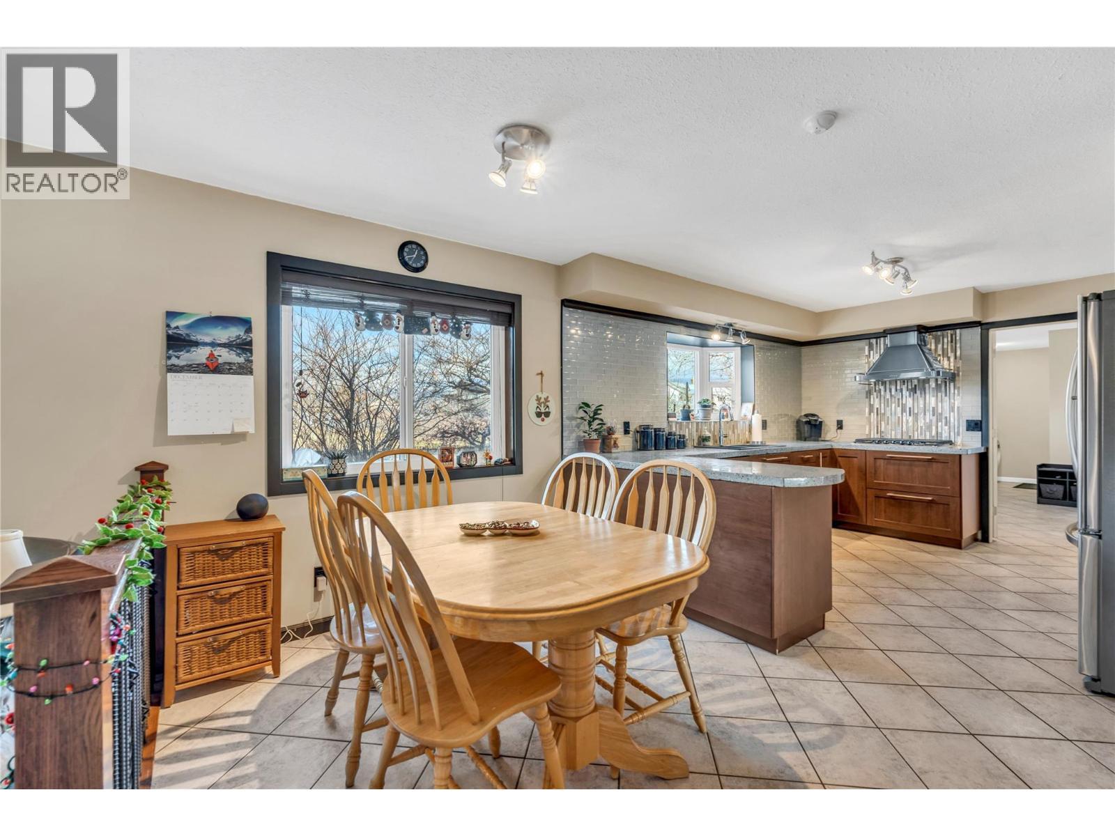 10112 Beavis Place. Summerland, British Columbia