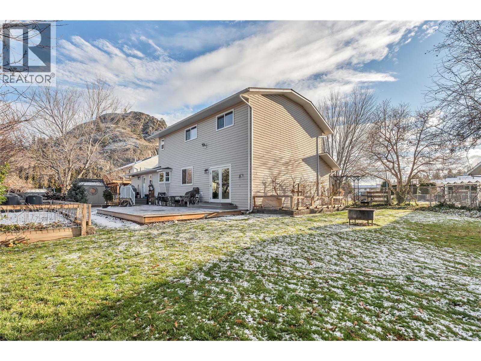 10112 Beavis Place. Summerland, British Columbia