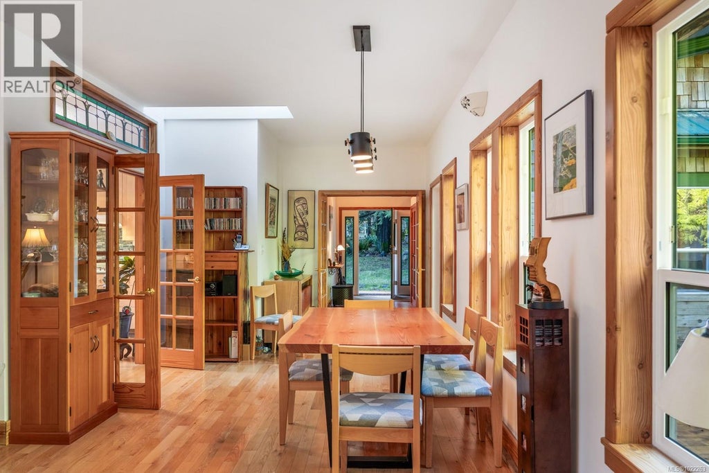 8875 Owl Crecent, Denman Island