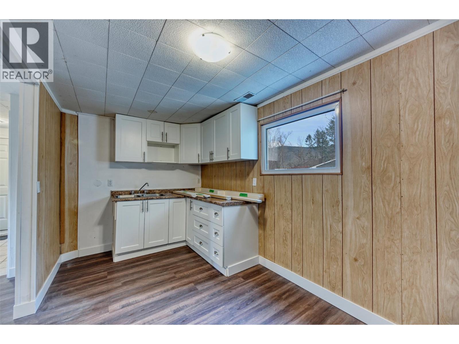 1415 91 Street. Osoyoos, British Columbia