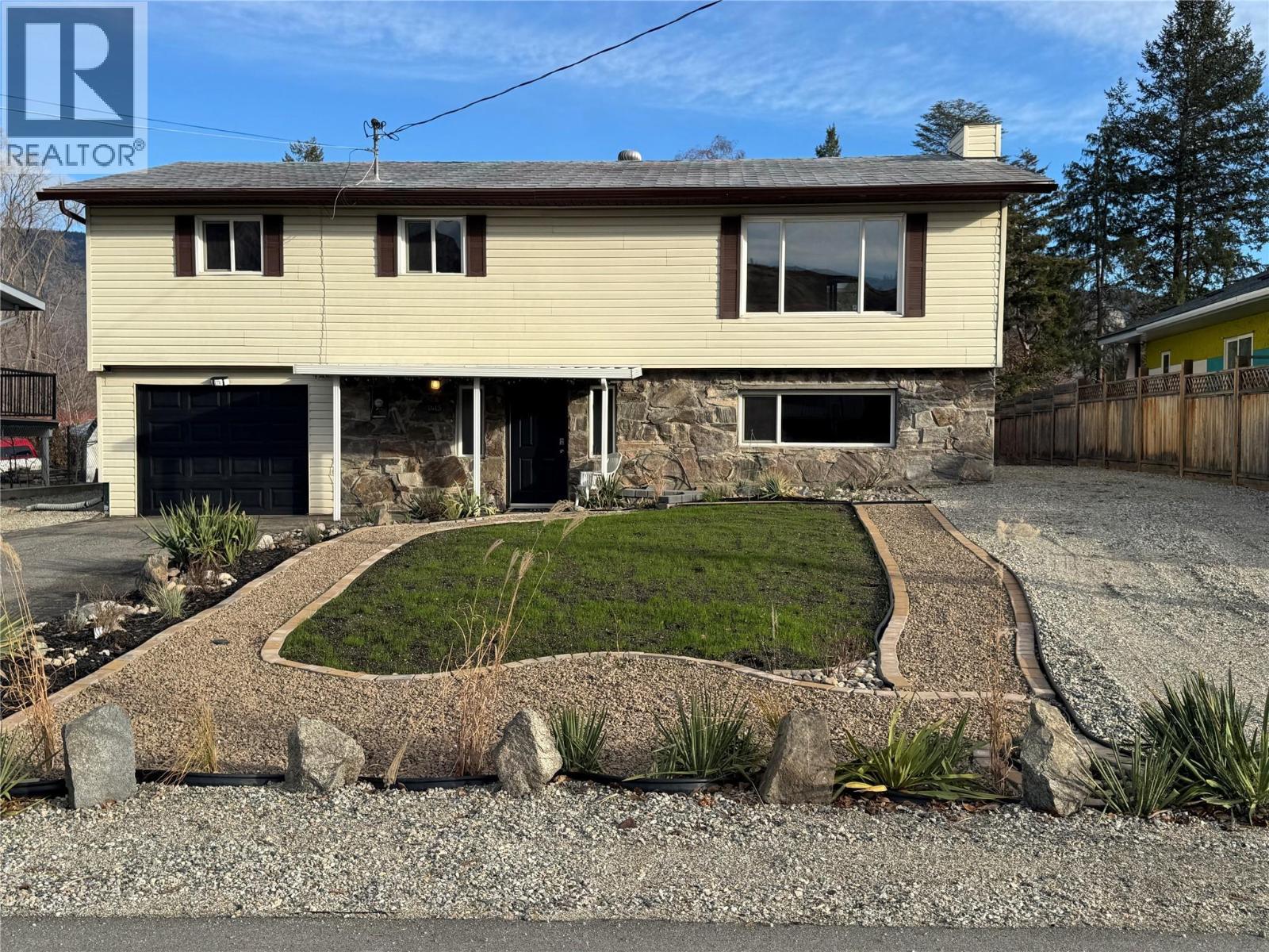 1415 91 Street. Osoyoos, British Columbia