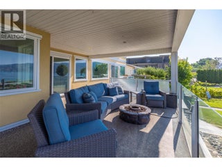 4244 Beach Avenue. Peachland, British Columbia