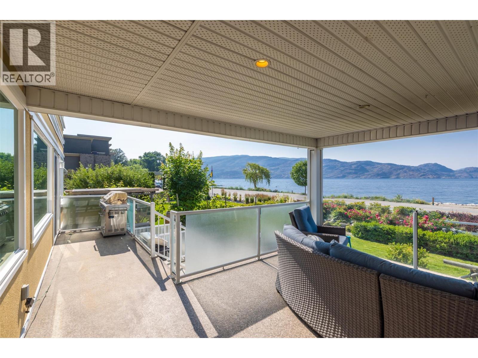 4244 Beach Avenue. Peachland, British Columbia
