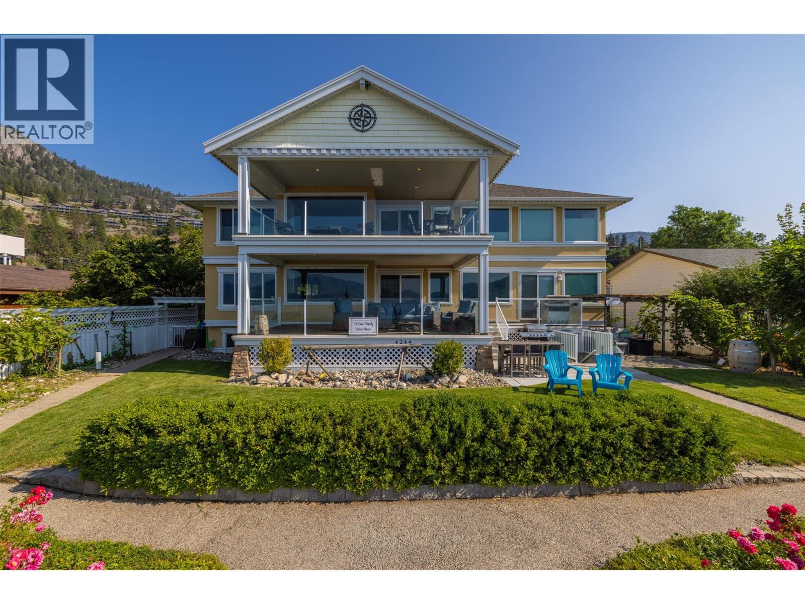 4244 Beach Avenue. Peachland, British Columbia