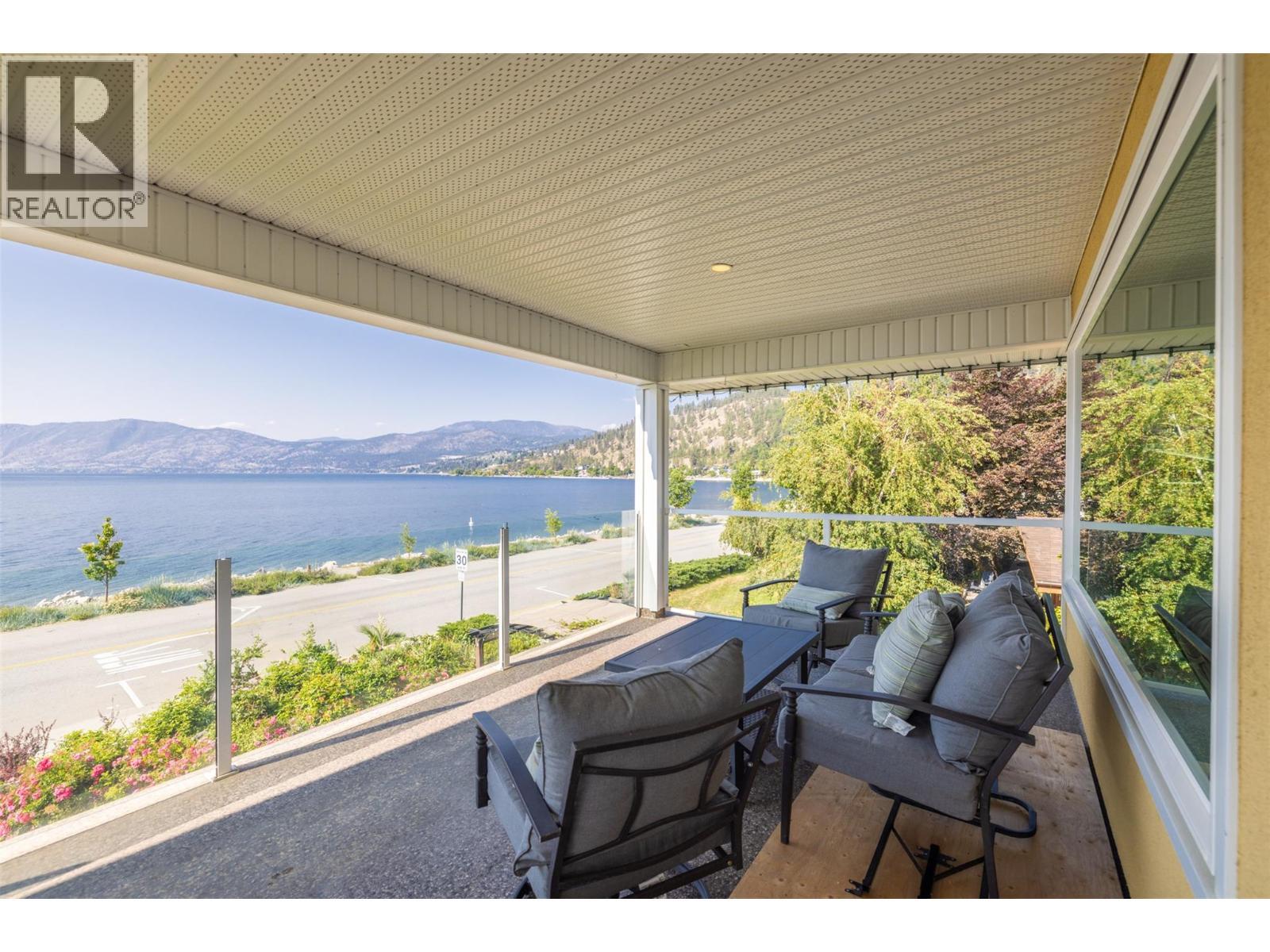 4244 Beach Avenue. Peachland, British Columbia