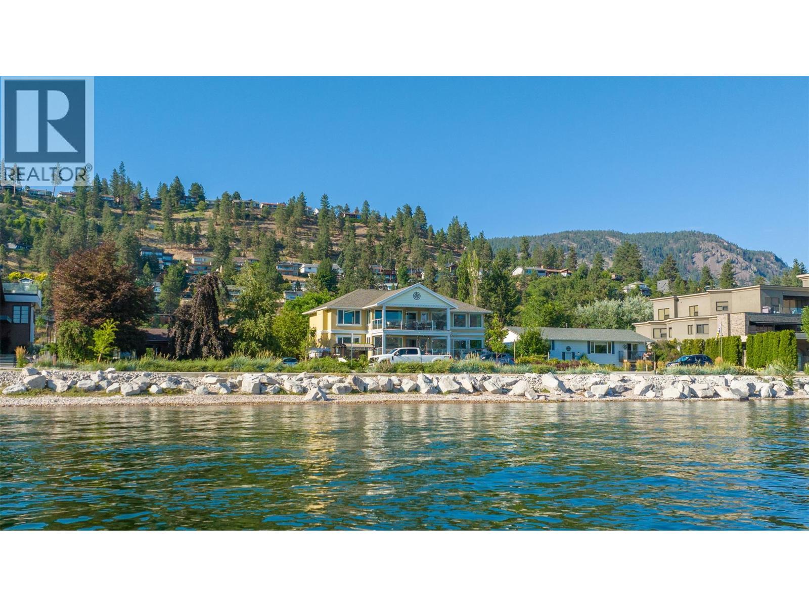 4244 Beach Avenue. Peachland, British Columbia
