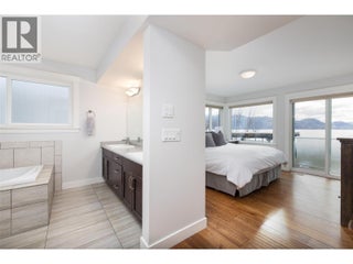 4244 Beach Avenue. Peachland, British Columbia