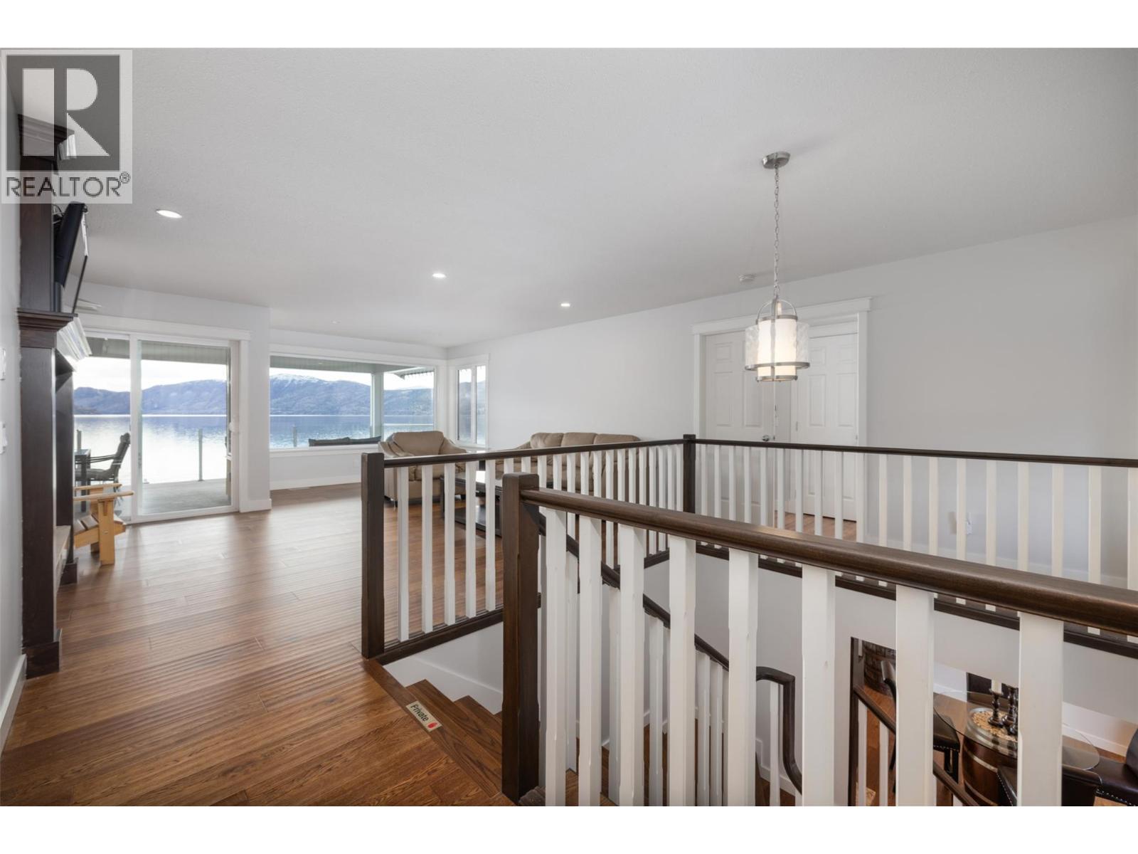 4244 Beach Avenue. Peachland, British Columbia