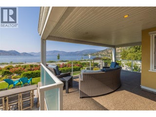 4244 Beach Avenue. Peachland, British Columbia