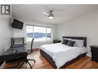 4244 Beach Avenue. Peachland, British Columbia