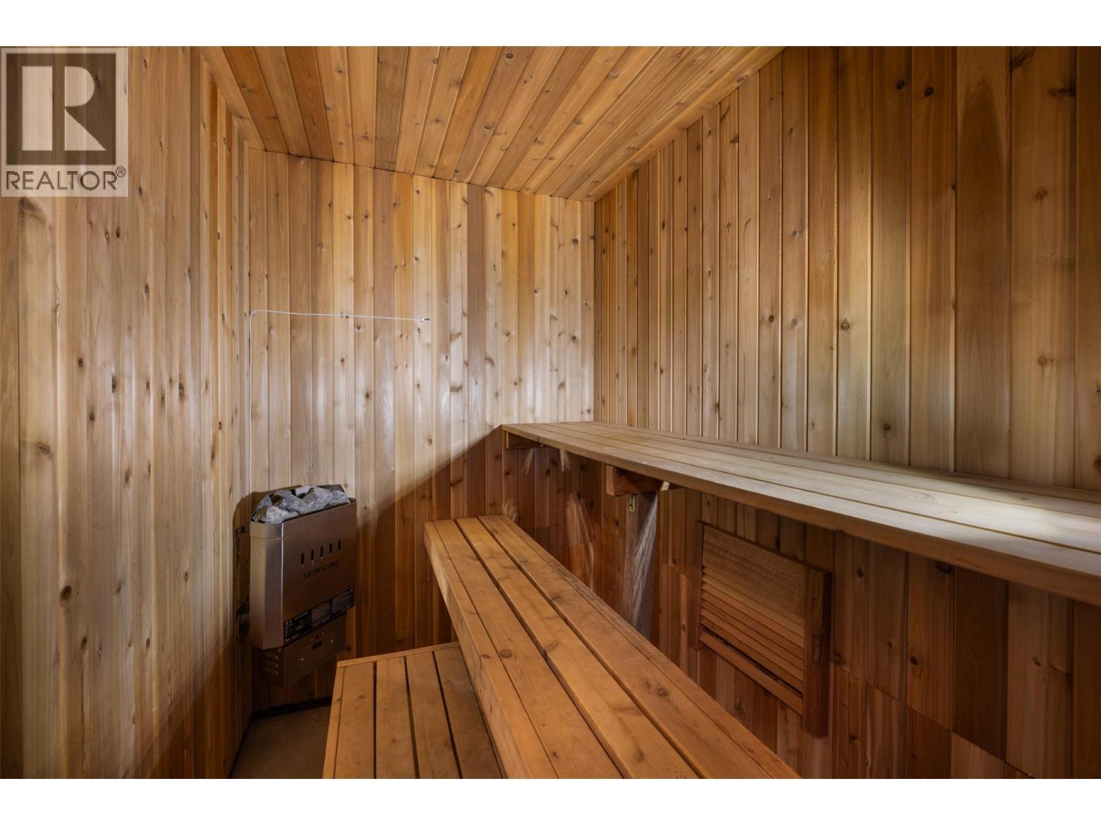 4244 Beach Avenue. Peachland, British Columbia