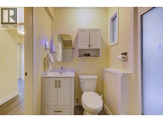 4244 Beach Avenue. Peachland, British Columbia