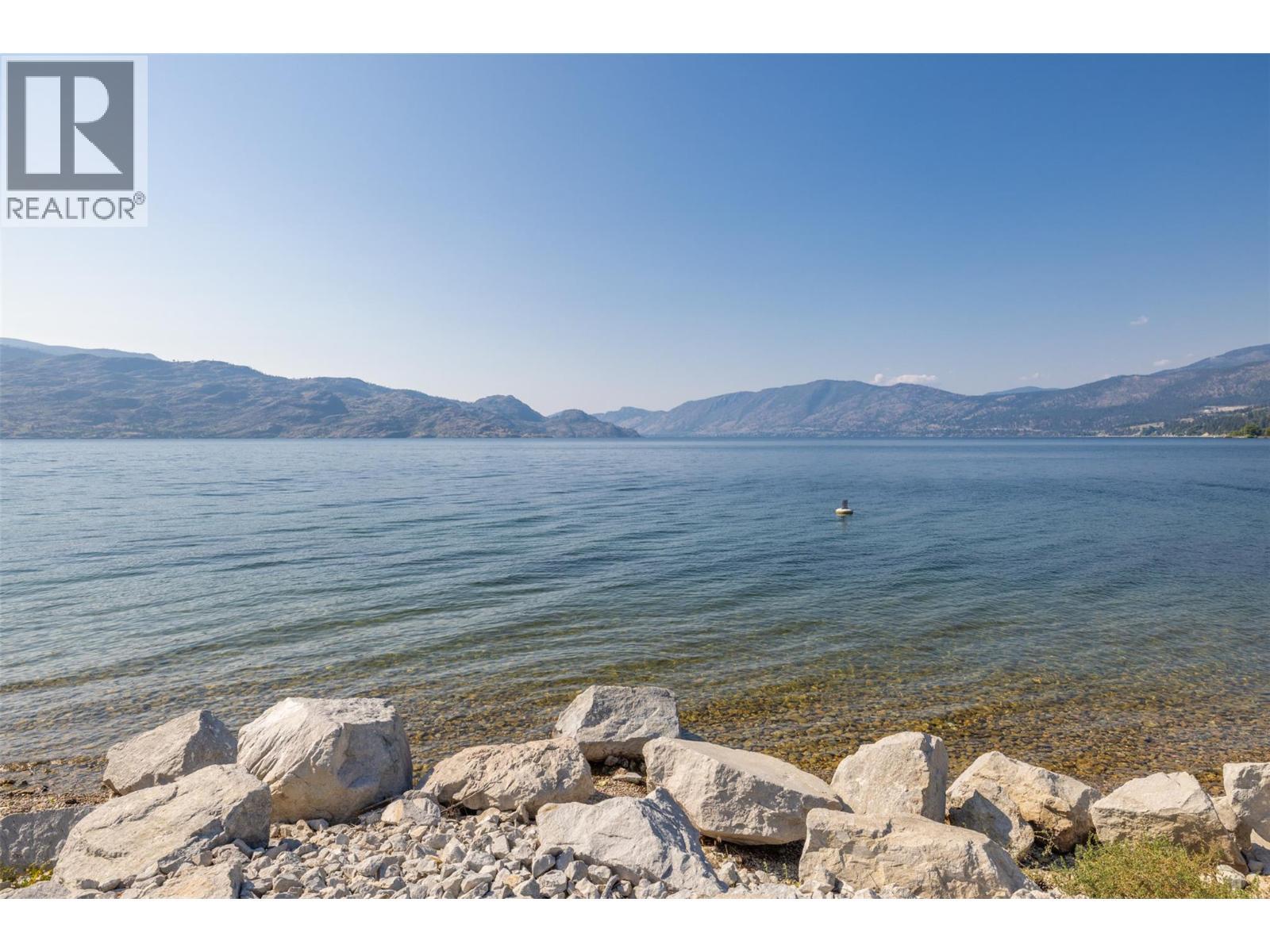 4244 Beach Avenue. Peachland, British Columbia