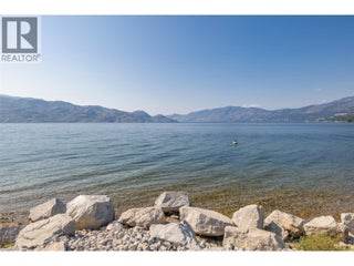 4244 Beach Avenue. Peachland, British Columbia