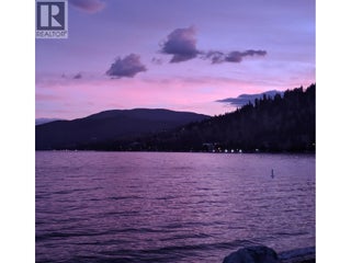 4244 Beach Avenue. Peachland, British Columbia