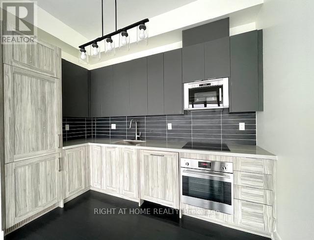 610 - 2916 Highway 7 Road W, Vaughan (concord)