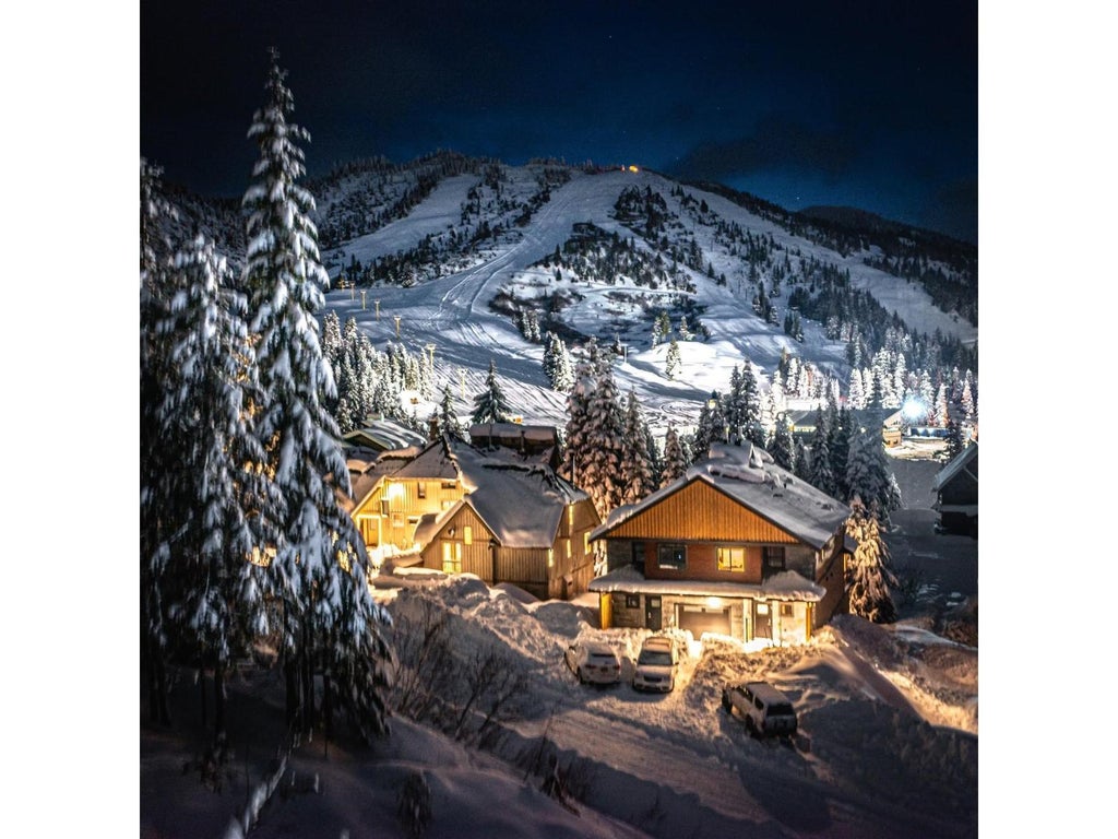 2 20921 Snowflake Crescent, Mission