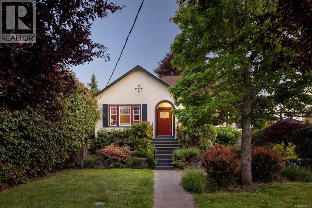 2535 Dalhousie Street, Oak Bay