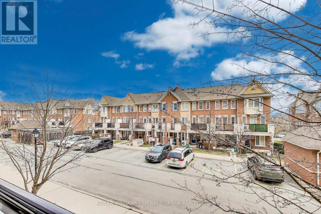 206 - 10 Mendelssohn Street, Toronto (clairlea-Birchmount)