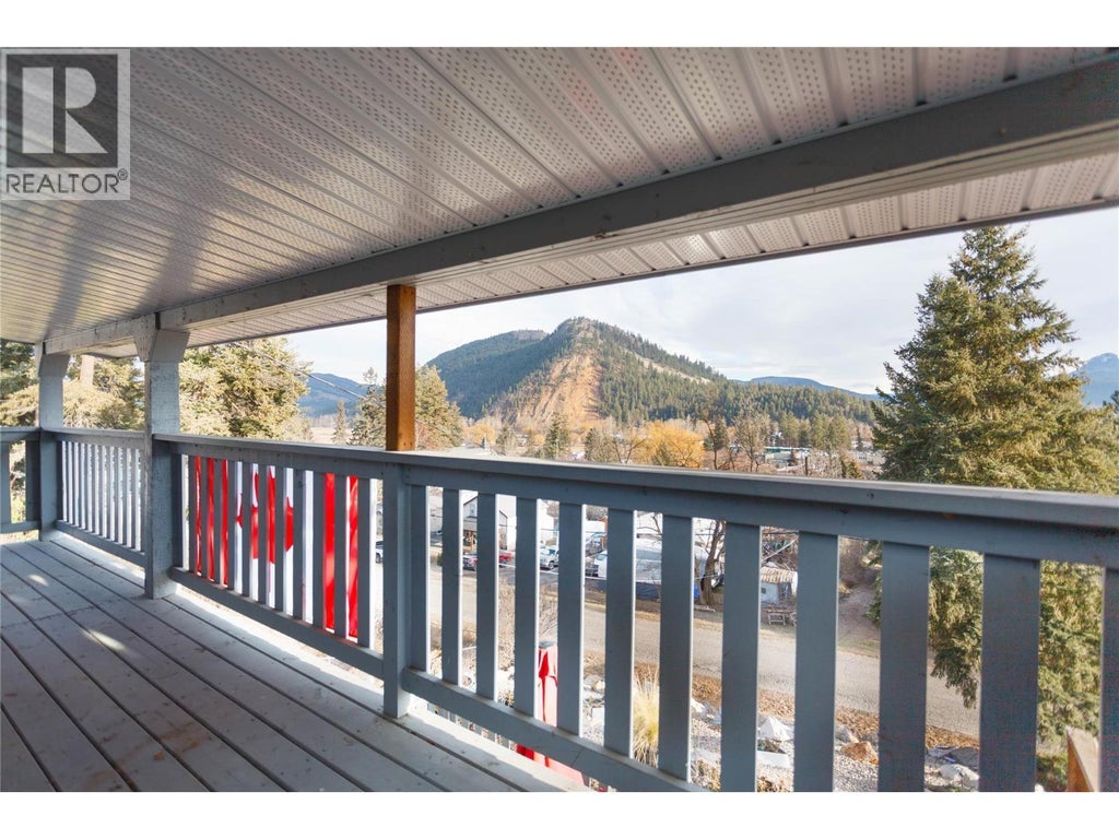 2138 Catt Avenue, Lumby