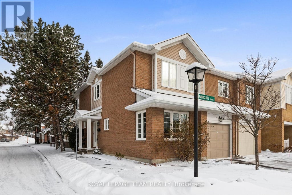27 Sandcliffe Terrace, Ottawa