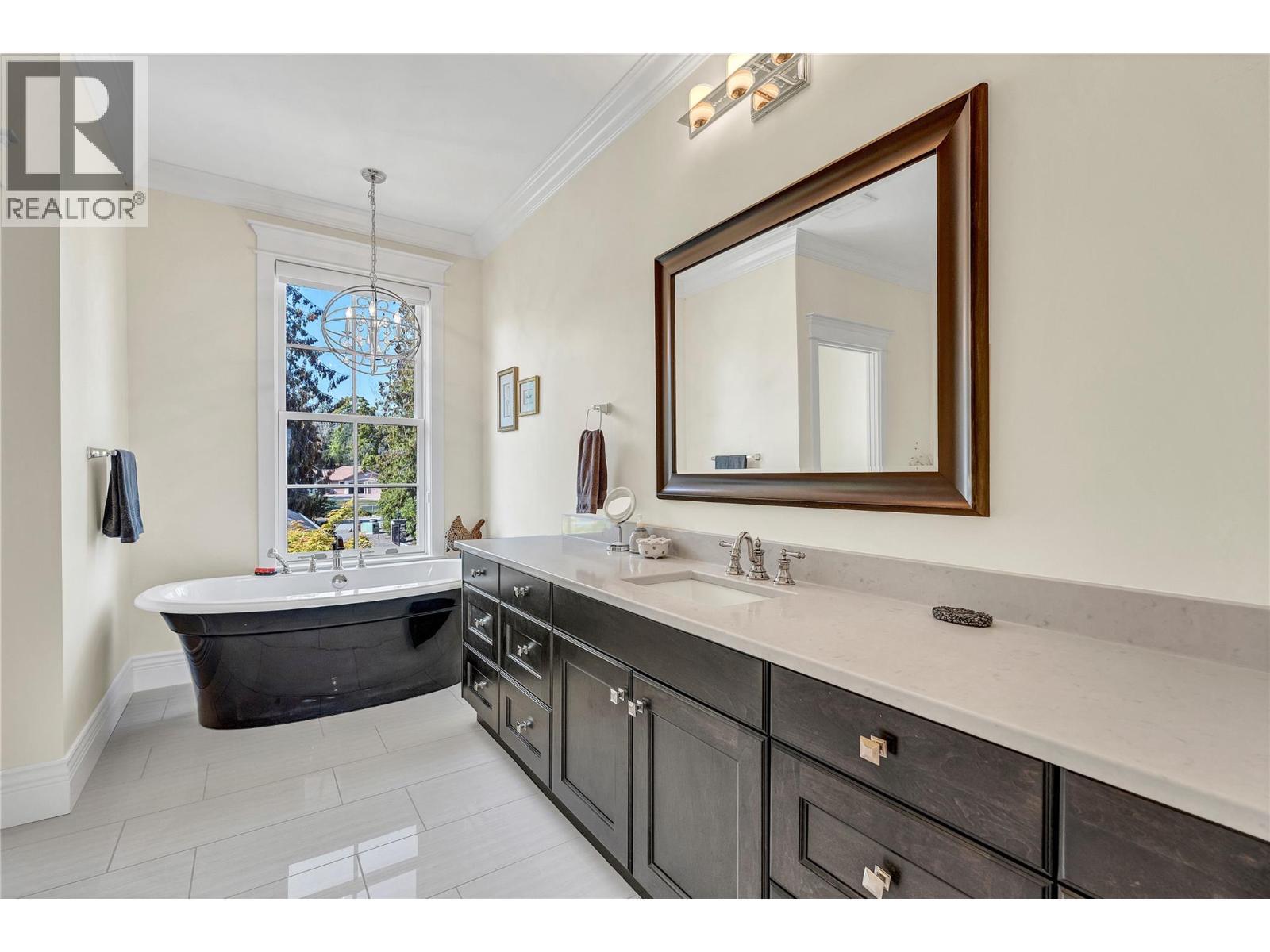 4217 Williams Avenue. Summerland, British Columbia