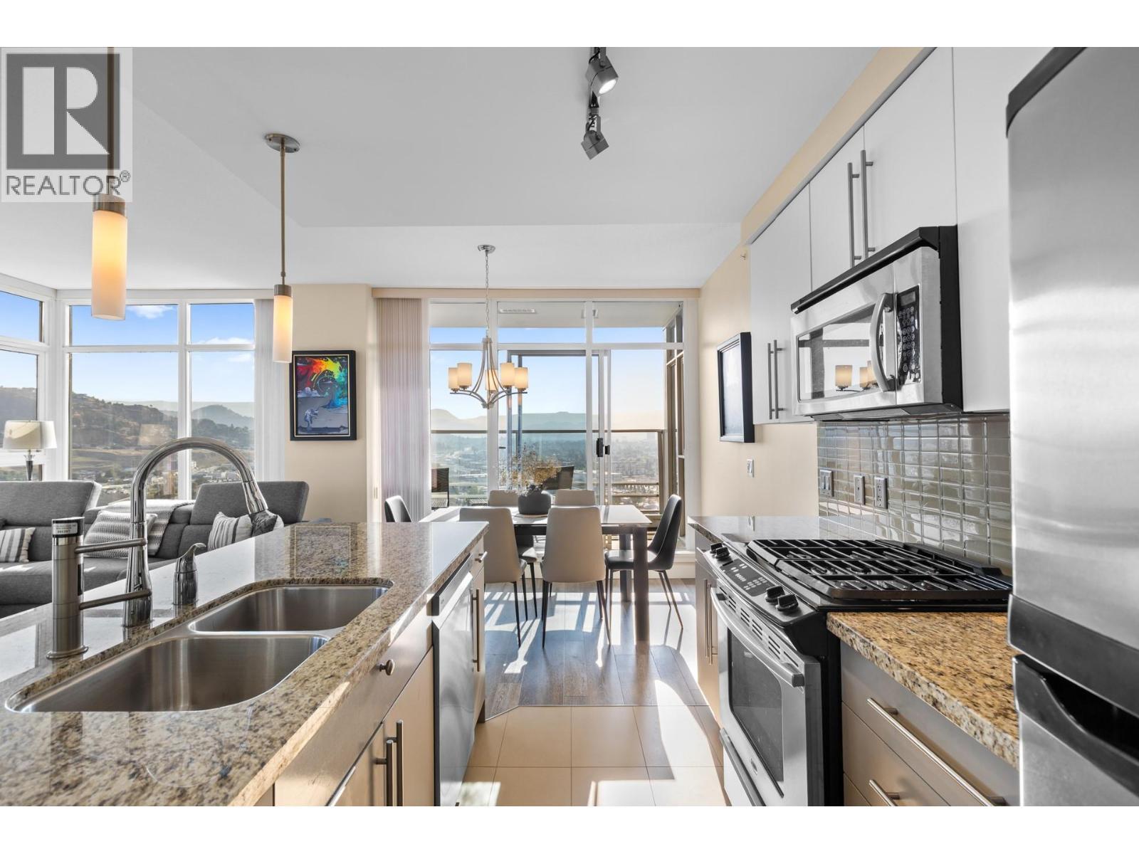 1075 Sunset Drive Unit# 2103. Kelowna, British Columbia