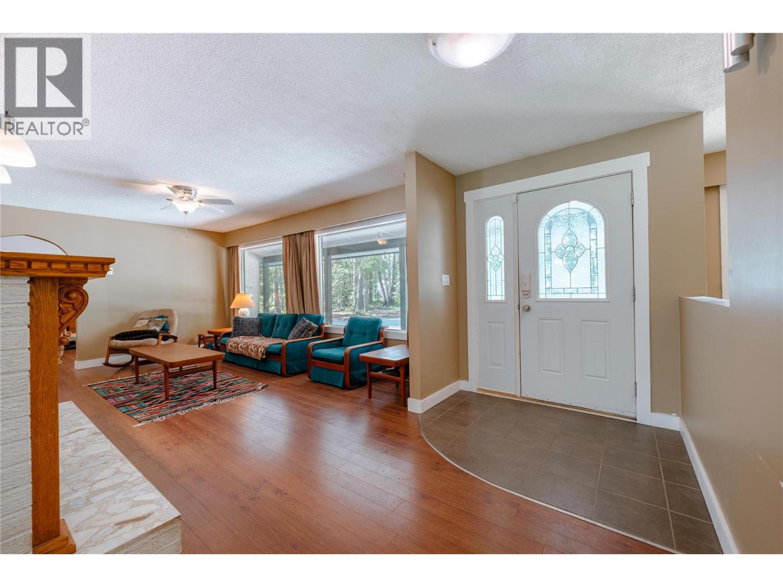 1557 Nichol Road. Revelstoke, British Columbia