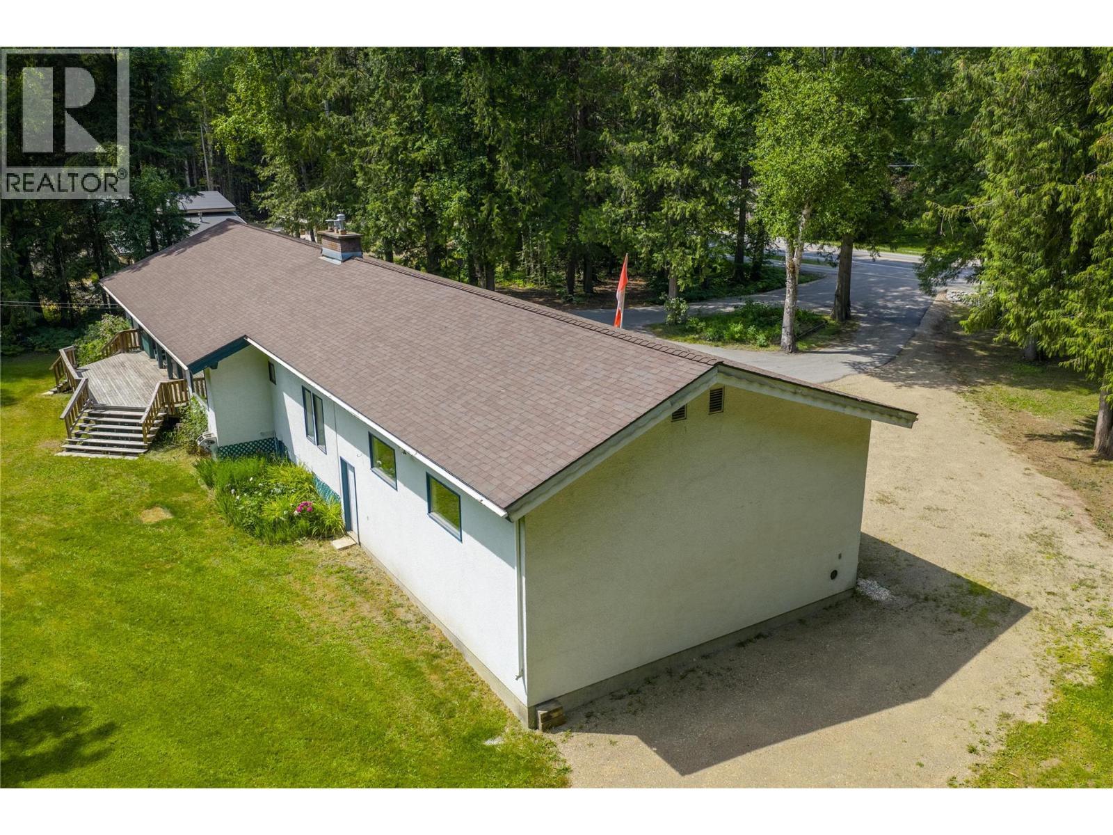 1557 Nichol Road. Revelstoke, British Columbia