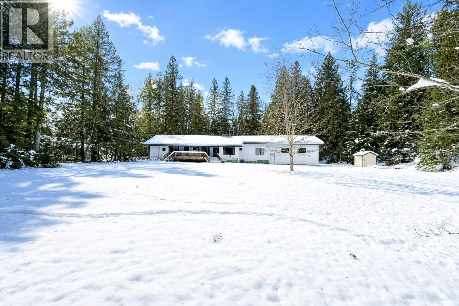 1557 Nichol Road. Revelstoke, British Columbia