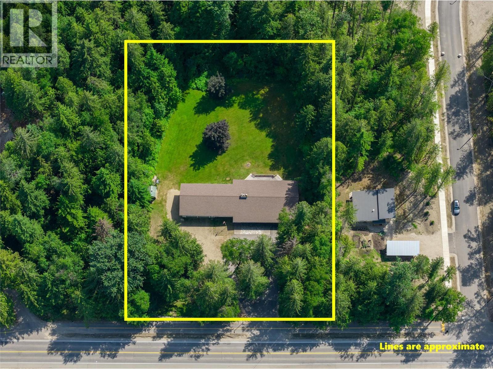 1557 Nichol Road. Revelstoke, British Columbia