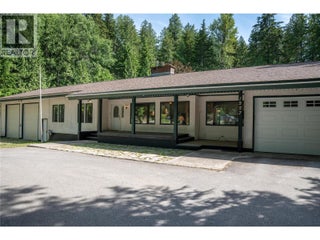 1557 Nichol Road. Revelstoke, British Columbia