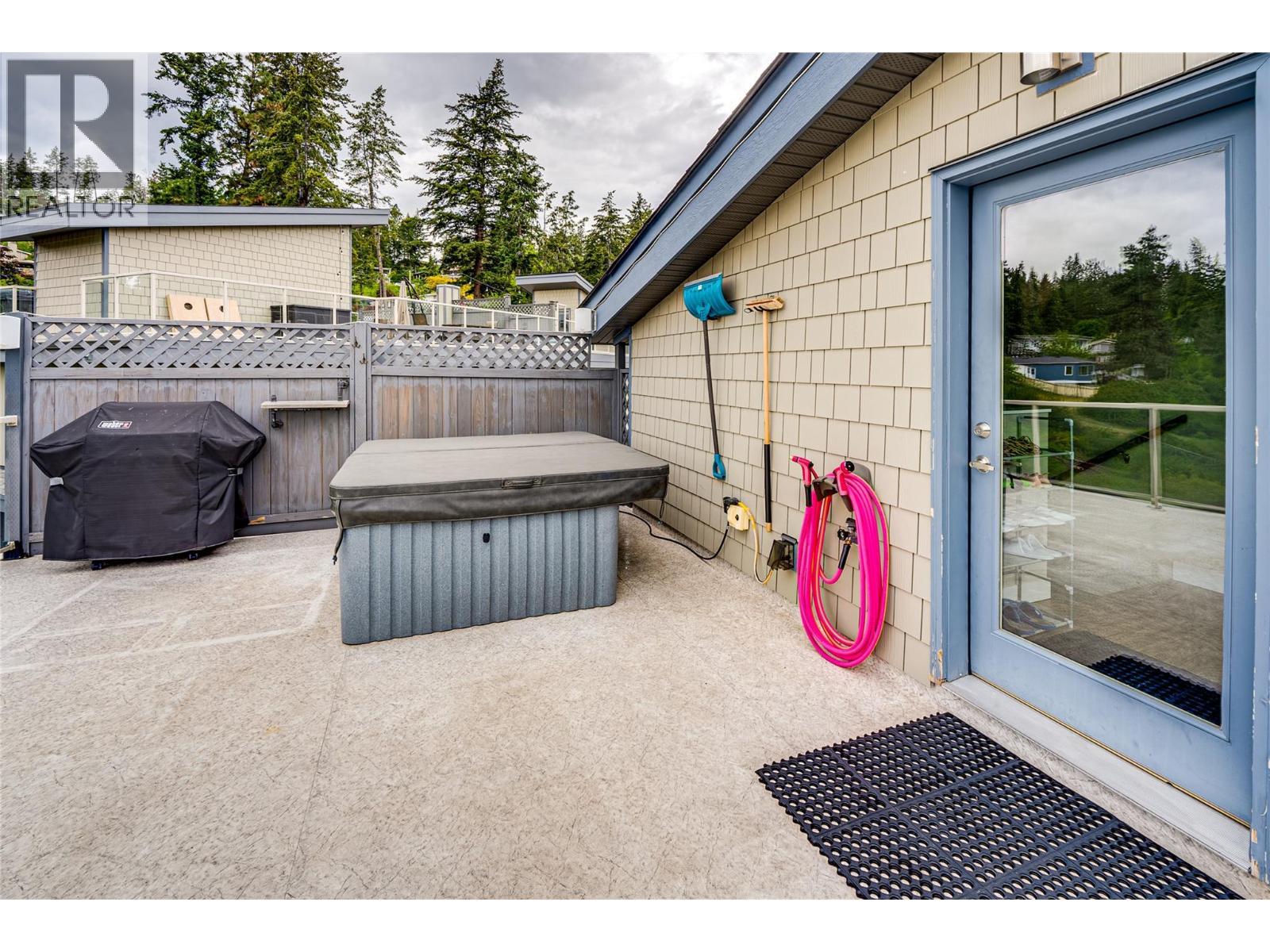 2893 Robinson Road Unit# 2. Lake Country, British Columbia