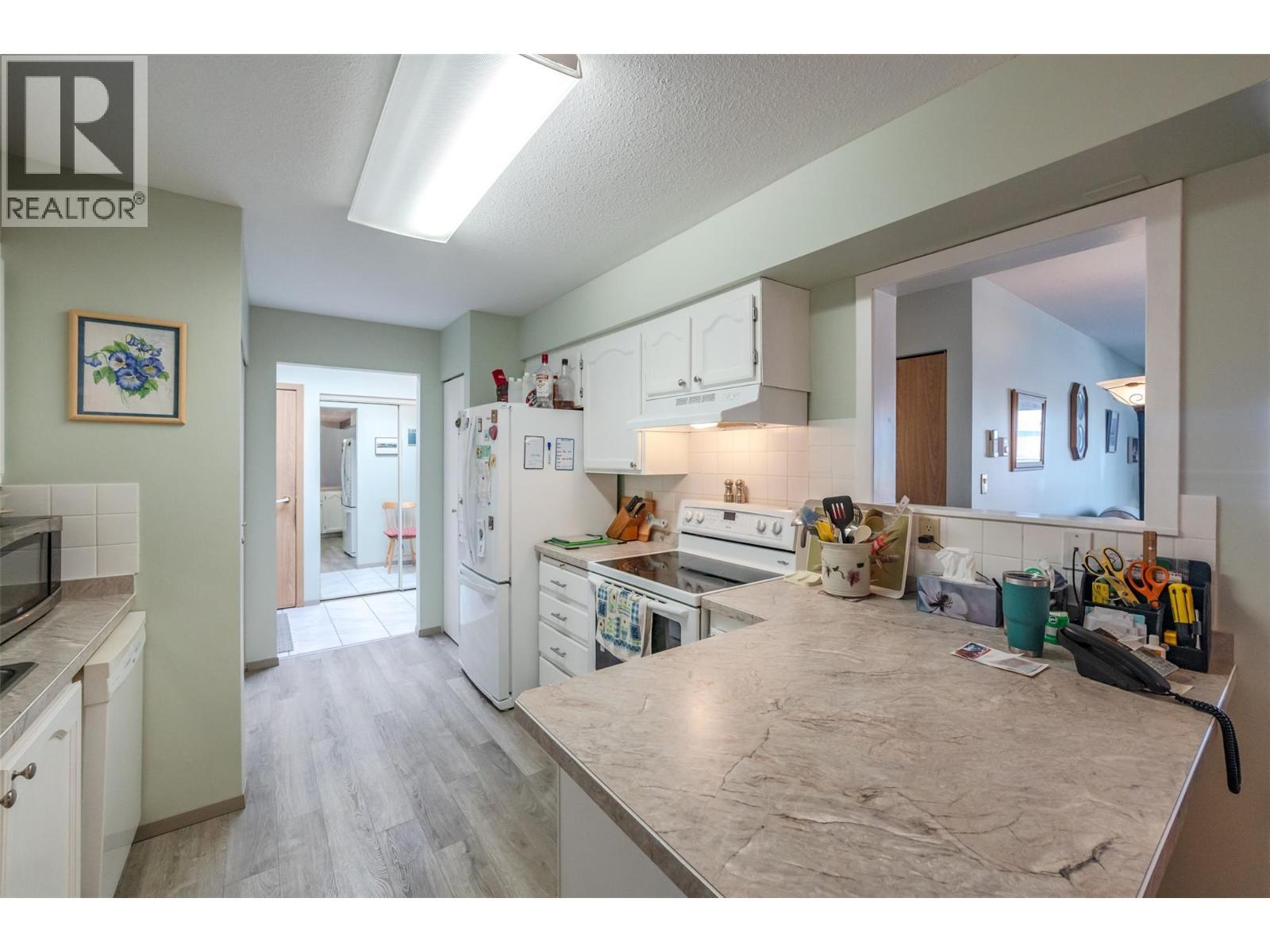 195 Warren Avenue W Unit# 406. Penticton, British Columbia