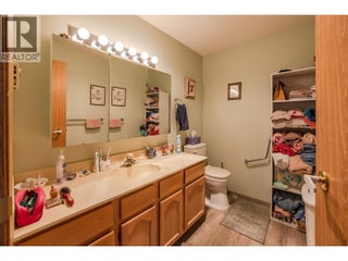 195 Warren Avenue W Unit# 406. Penticton, British Columbia