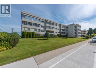 195 Warren Avenue W Unit# 406. Penticton, British Columbia