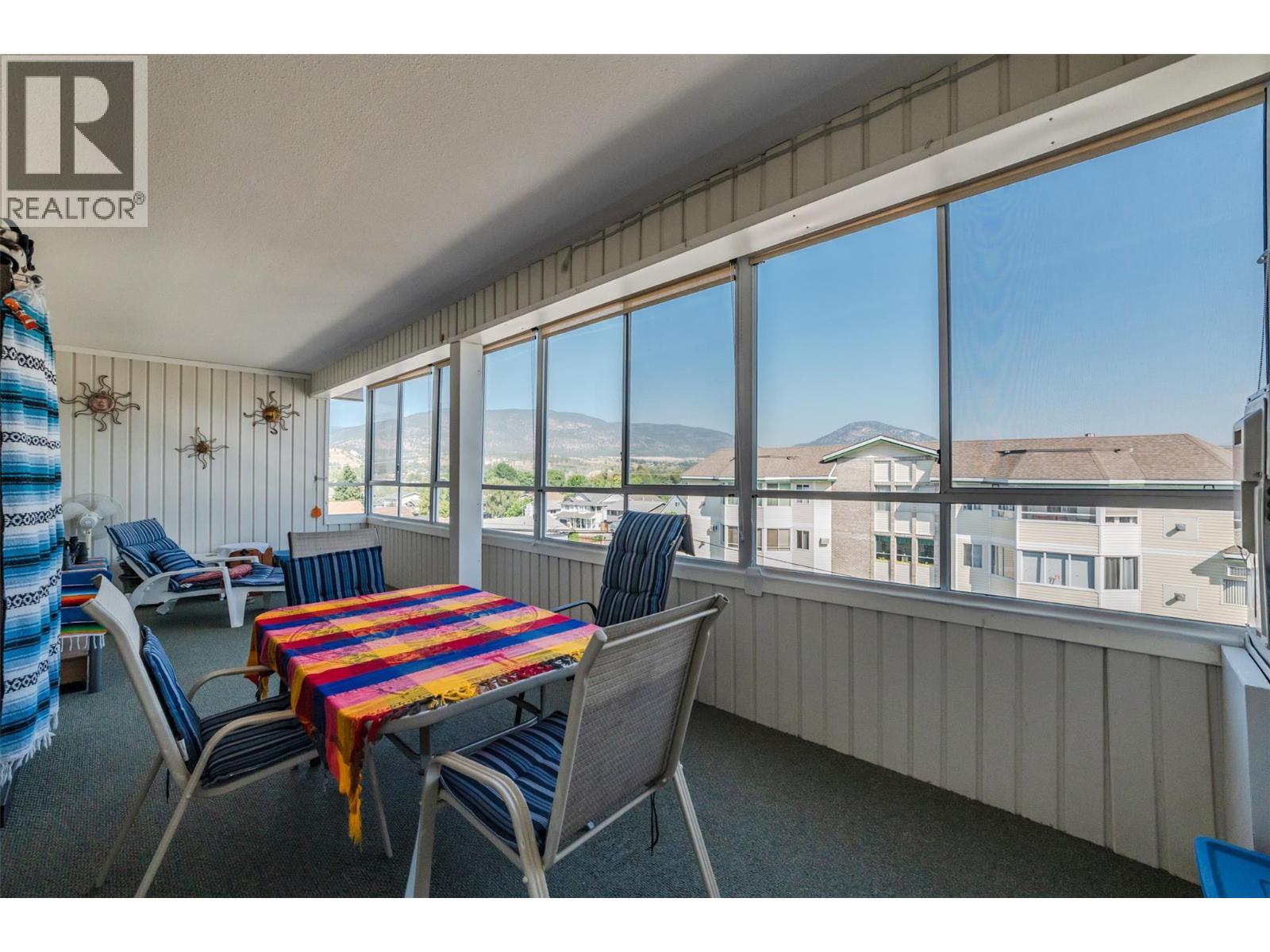 195 Warren Avenue W Unit# 406. Penticton, British Columbia