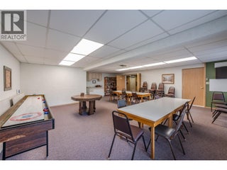 195 Warren Avenue W Unit# 406. Penticton, British Columbia
