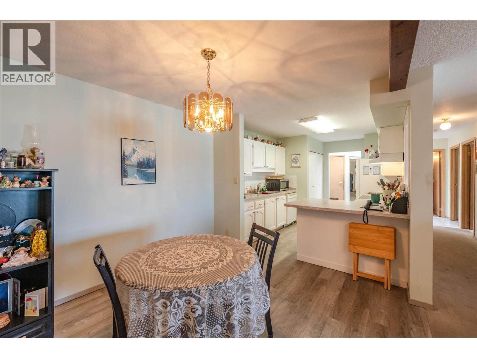 195 Warren Avenue W Unit# 406. Penticton, British Columbia