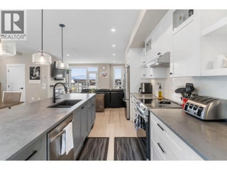 3220 Hilltown Drive Unit# 7. Kelowna, British Columbia