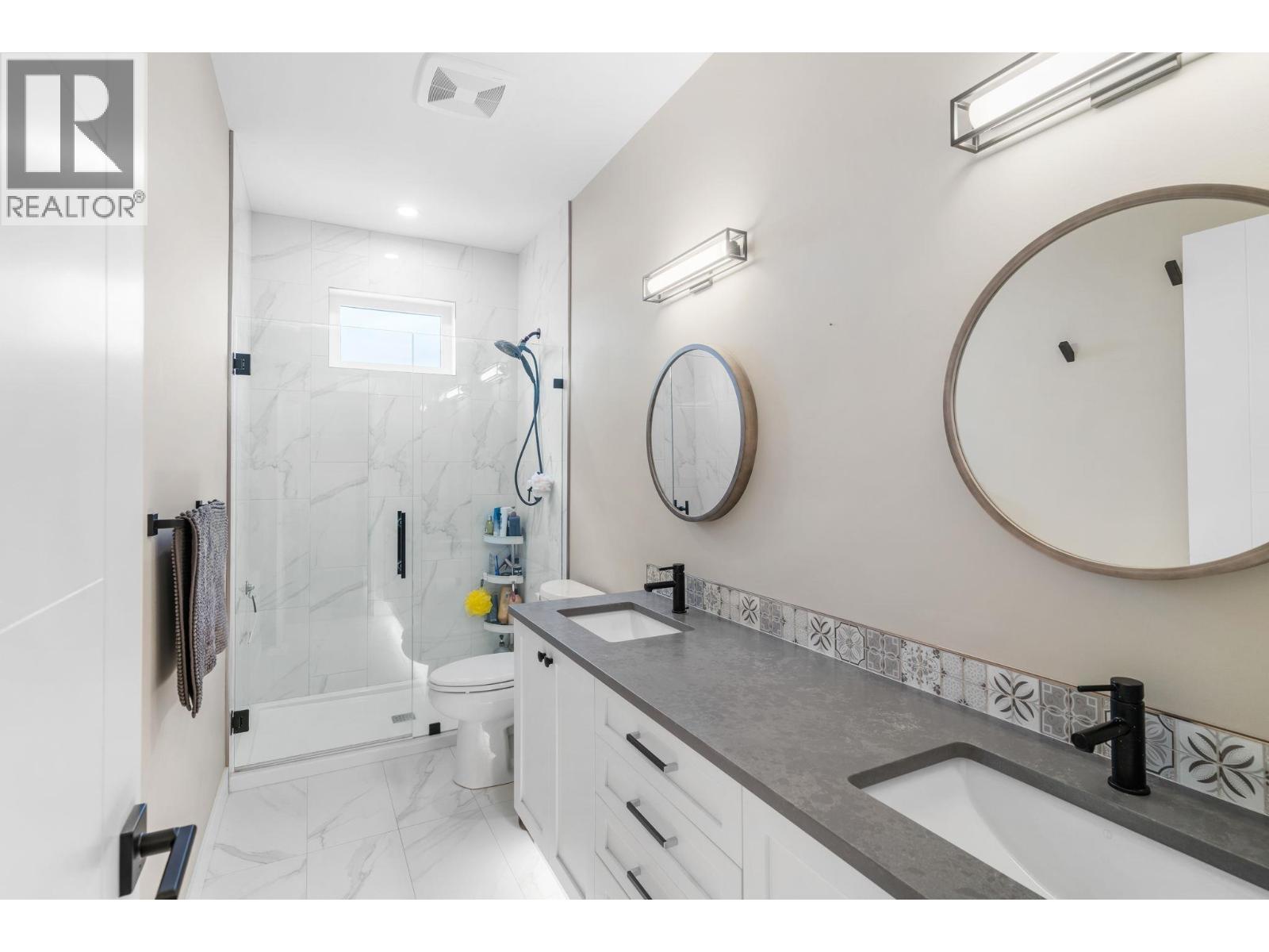 3220 Hilltown Drive Unit# 7. Kelowna, British Columbia