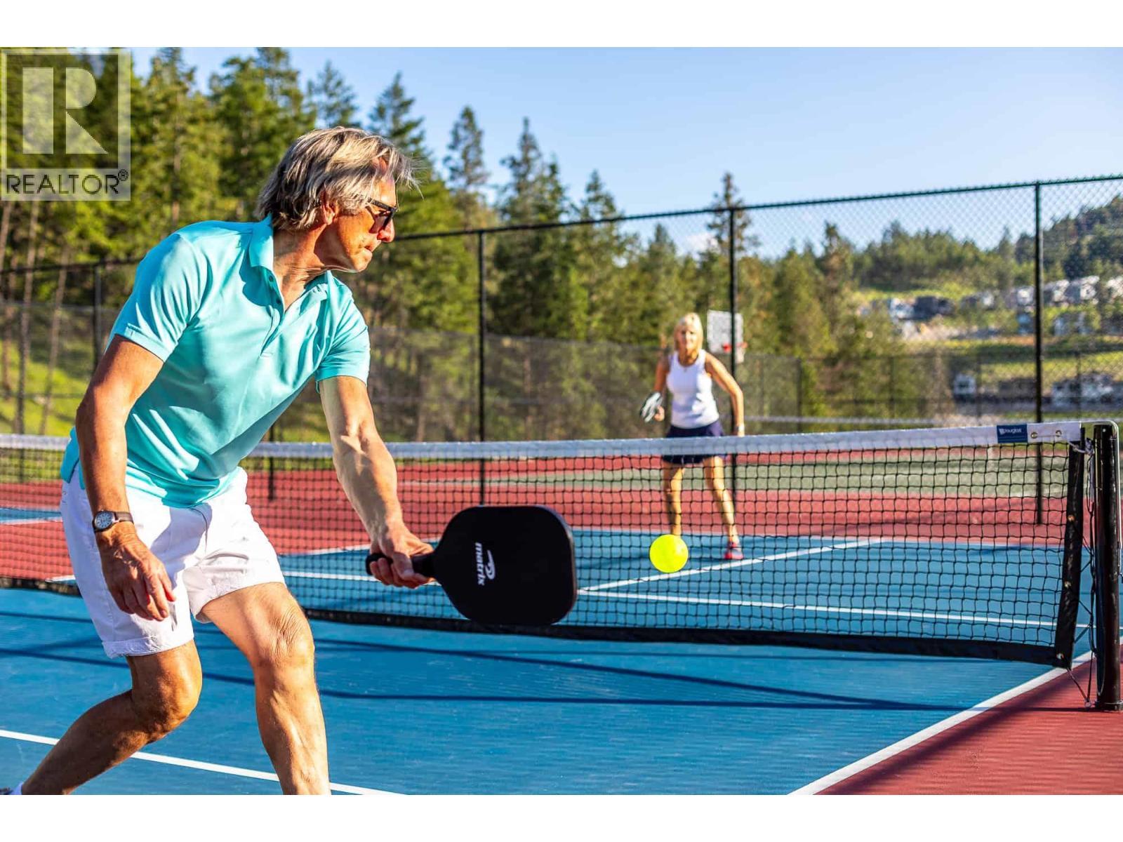 3220 Hilltown Drive Unit# 7. Kelowna, British Columbia