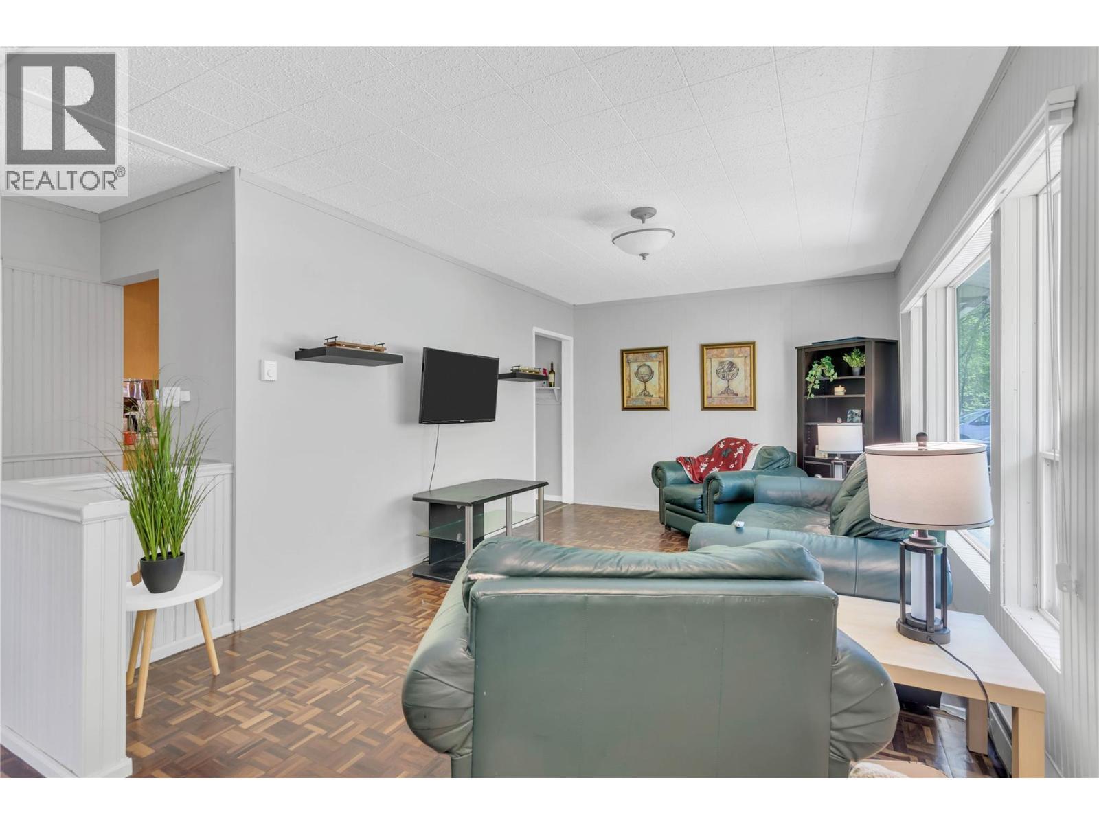 365 Clifton Road. Kelowna, British Columbia