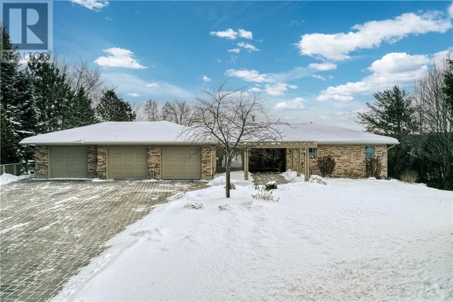 1351 Keast Drive, Sudbury