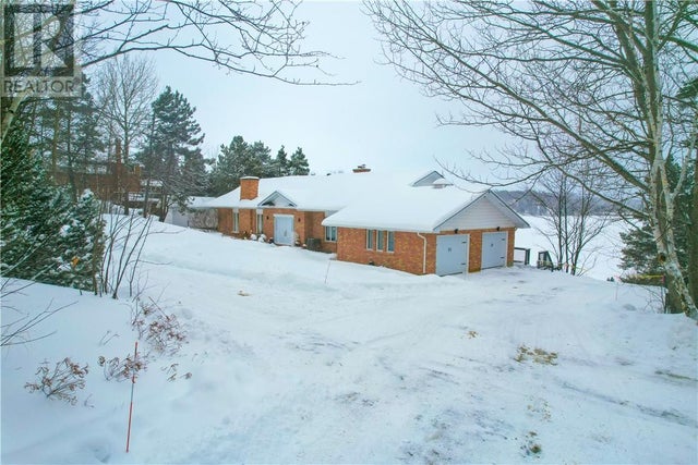 2100 South Bay Road, Sudbury