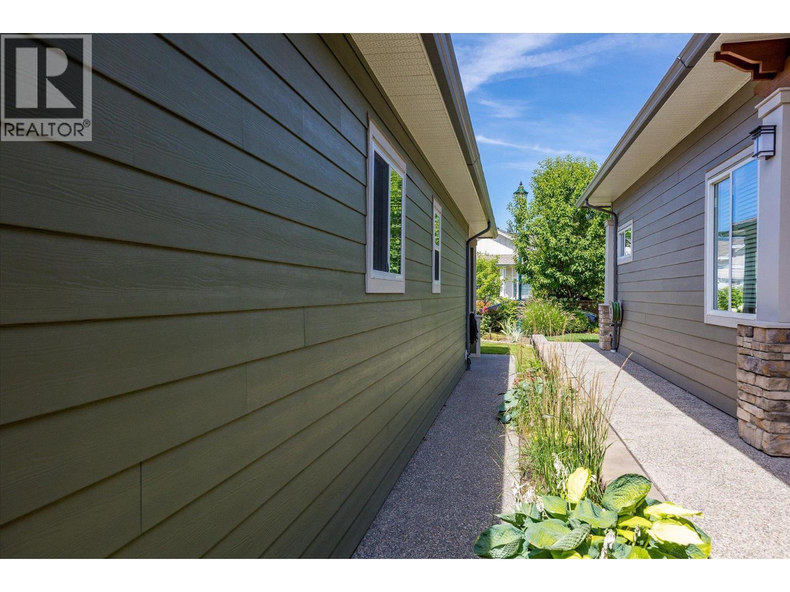 3357 Kingfisher Road. Westbank, British Columbia