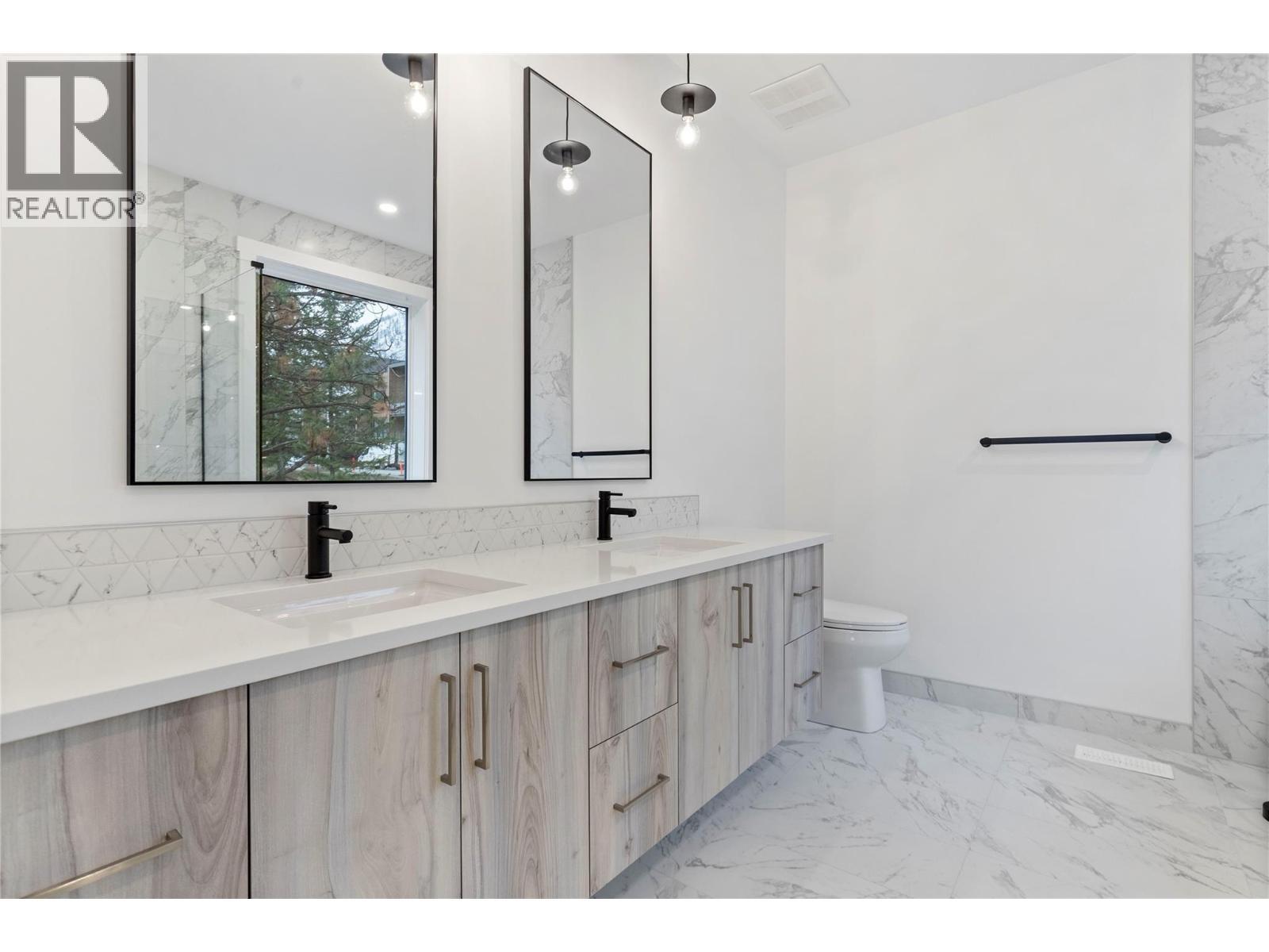 2735 Shannon Lake Road Unit# 210. West Kelowna, British Columbia